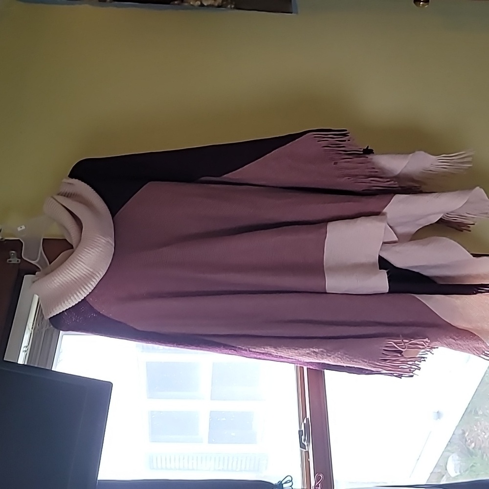 Pink and burgundy 2xl poncho